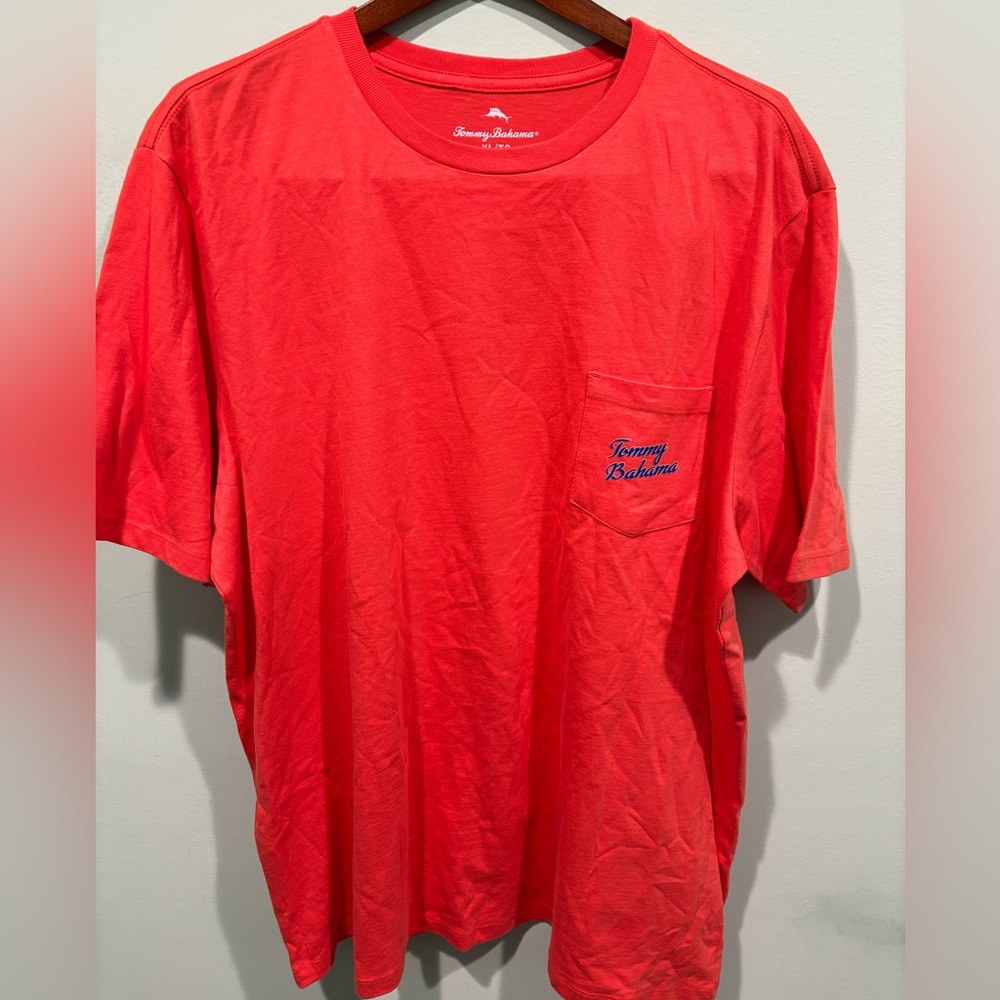 Tommy Bahama XL tshirt